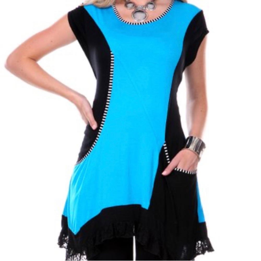 Aster By Firmiana Lace-Trim Tunic with Striped Side Pockets - Picture 1 of 6